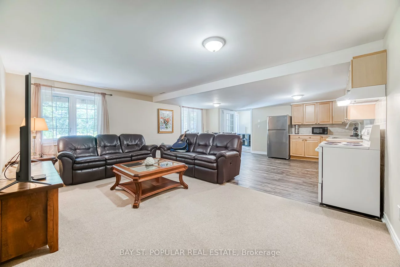 1, Hilldale, Aurora Heights, Aurora