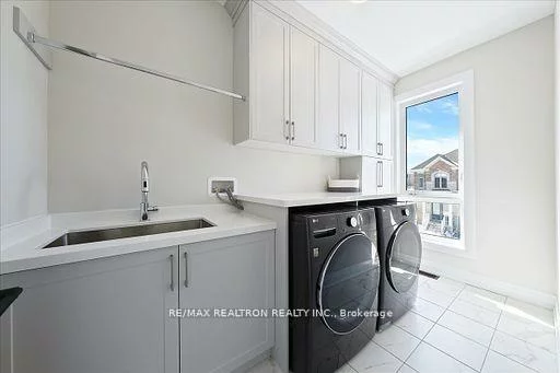 7, Maple Fields, Aurora Estates, Aurora