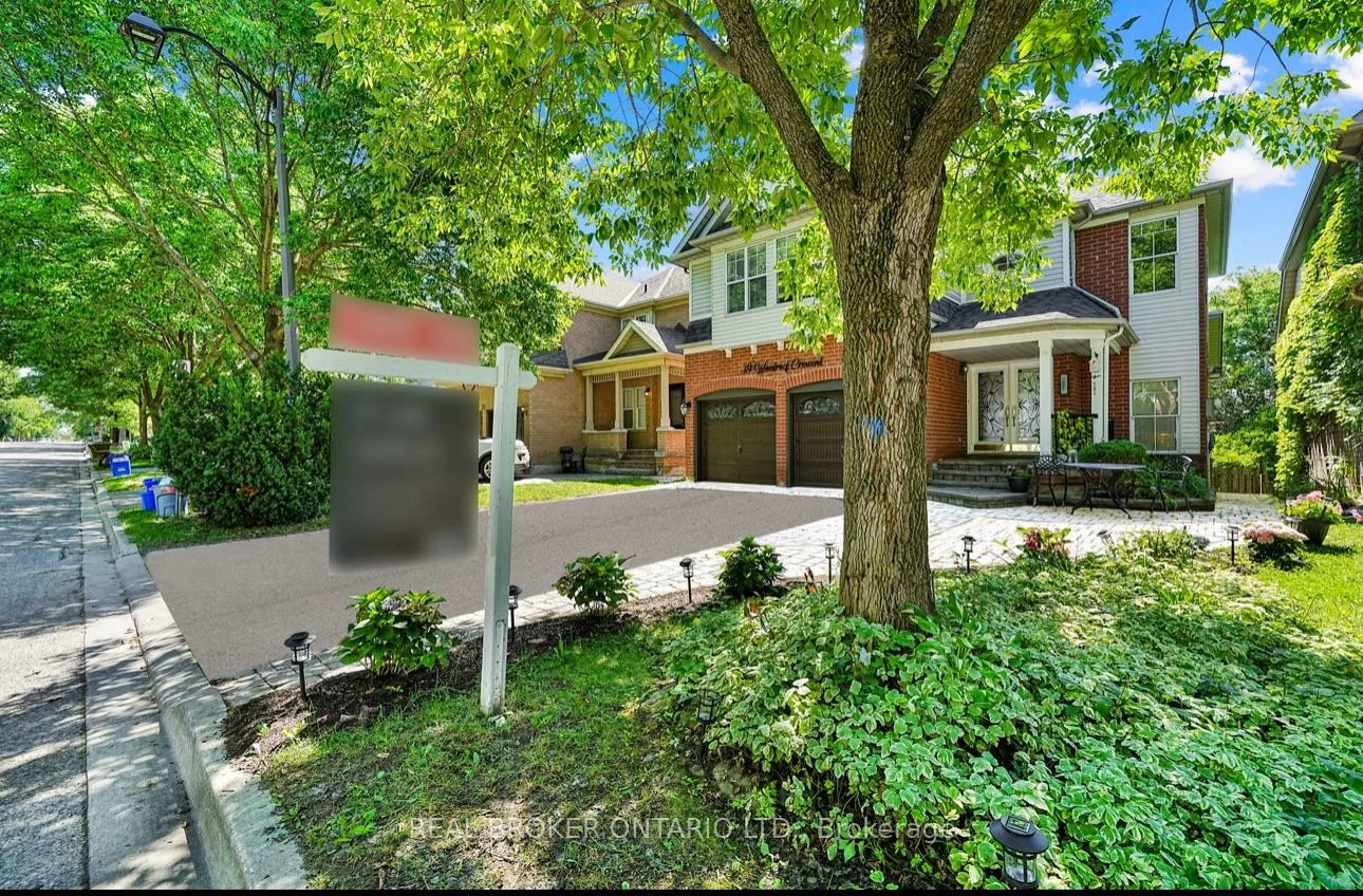 39, Woodroof, Bayview Wellington, Aurora