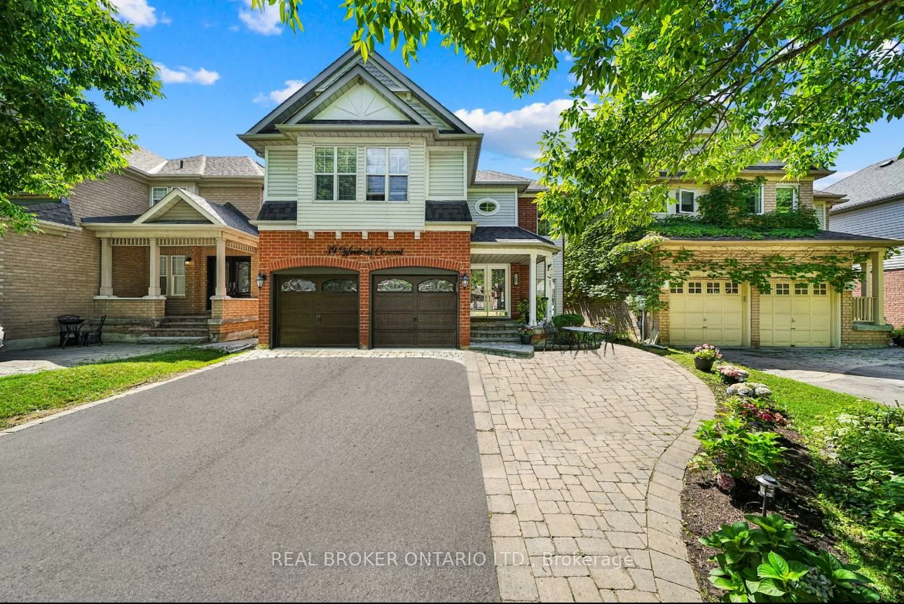 39, Woodroof, Bayview Wellington, Aurora
