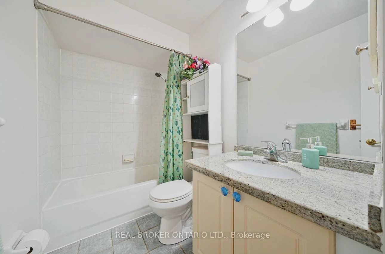 39, Woodroof, Bayview Wellington, Aurora