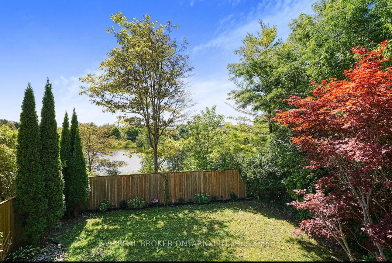 39, Woodroof, Bayview Wellington, Aurora