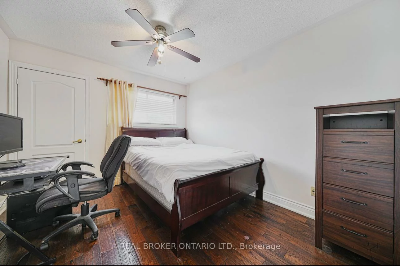 39, Woodroof, Bayview Wellington, Aurora