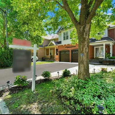 39, Woodroof, Bayview Wellington, Aurora