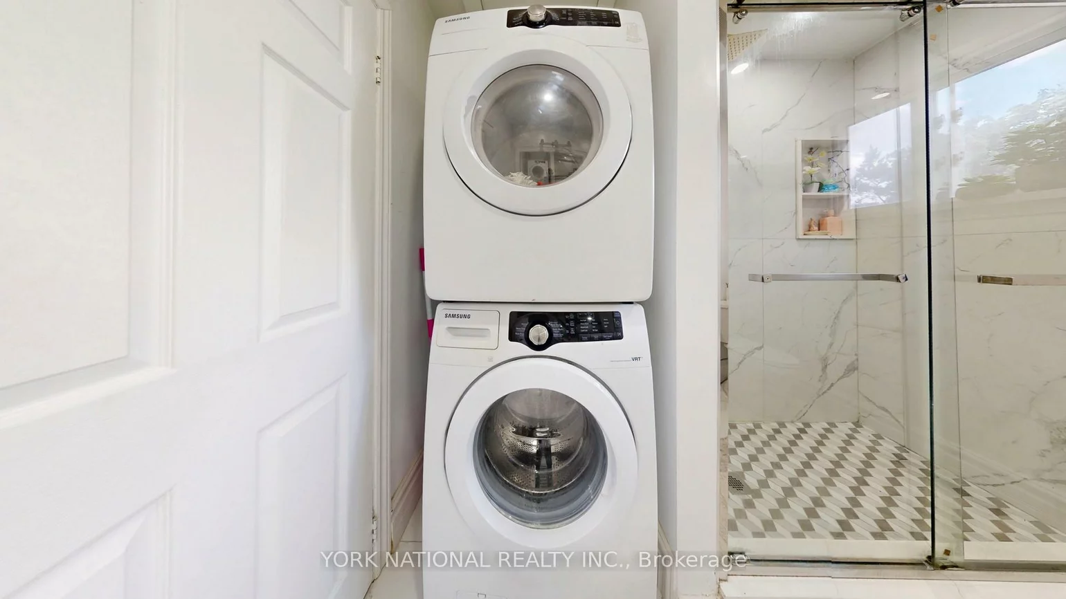 4, Boulding, Aurora Heights, Aurora