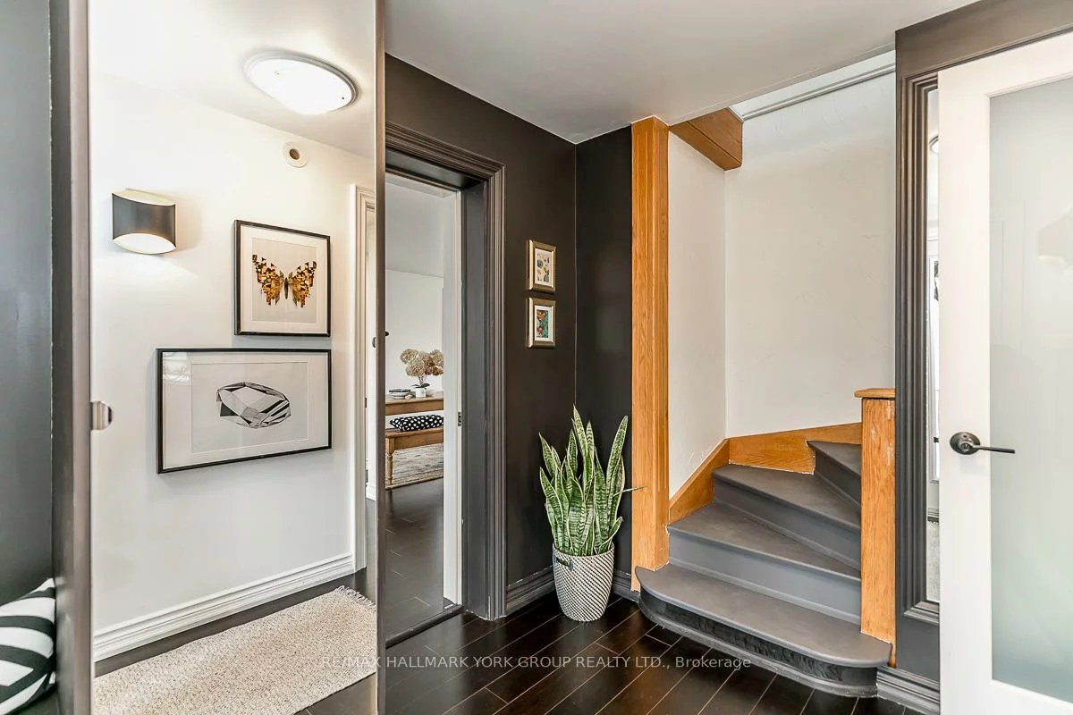 78, Wells, Aurora Village, Aurora