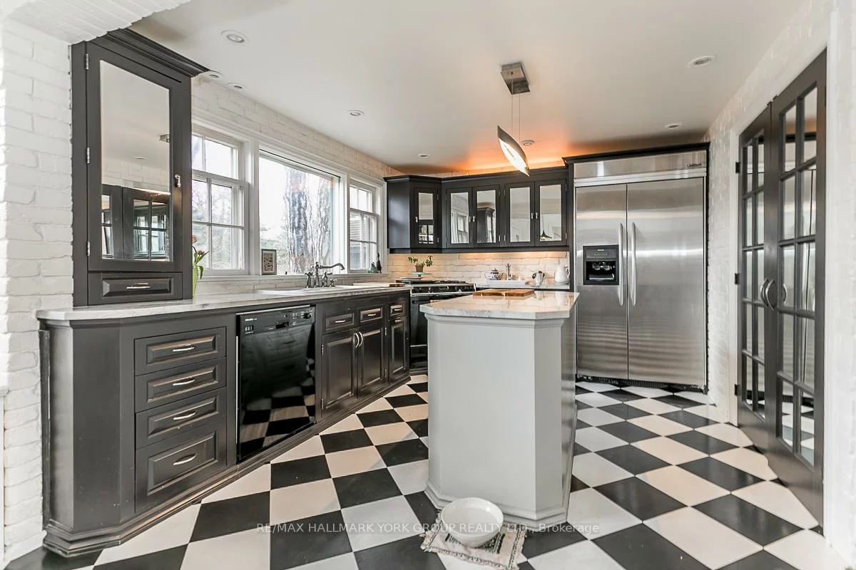 78, Wells, Aurora Village, Aurora