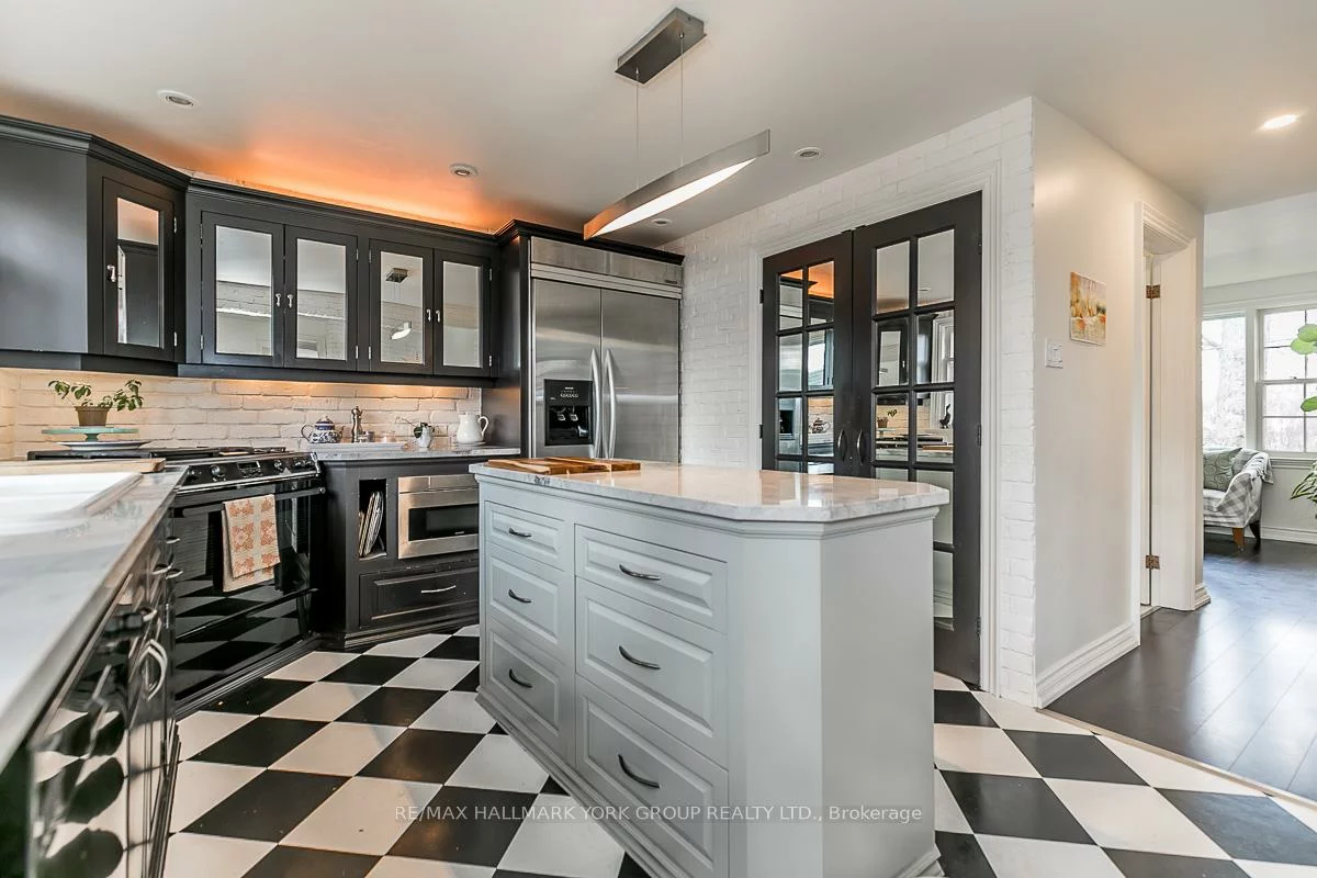 78, Wells, Aurora Village, Aurora