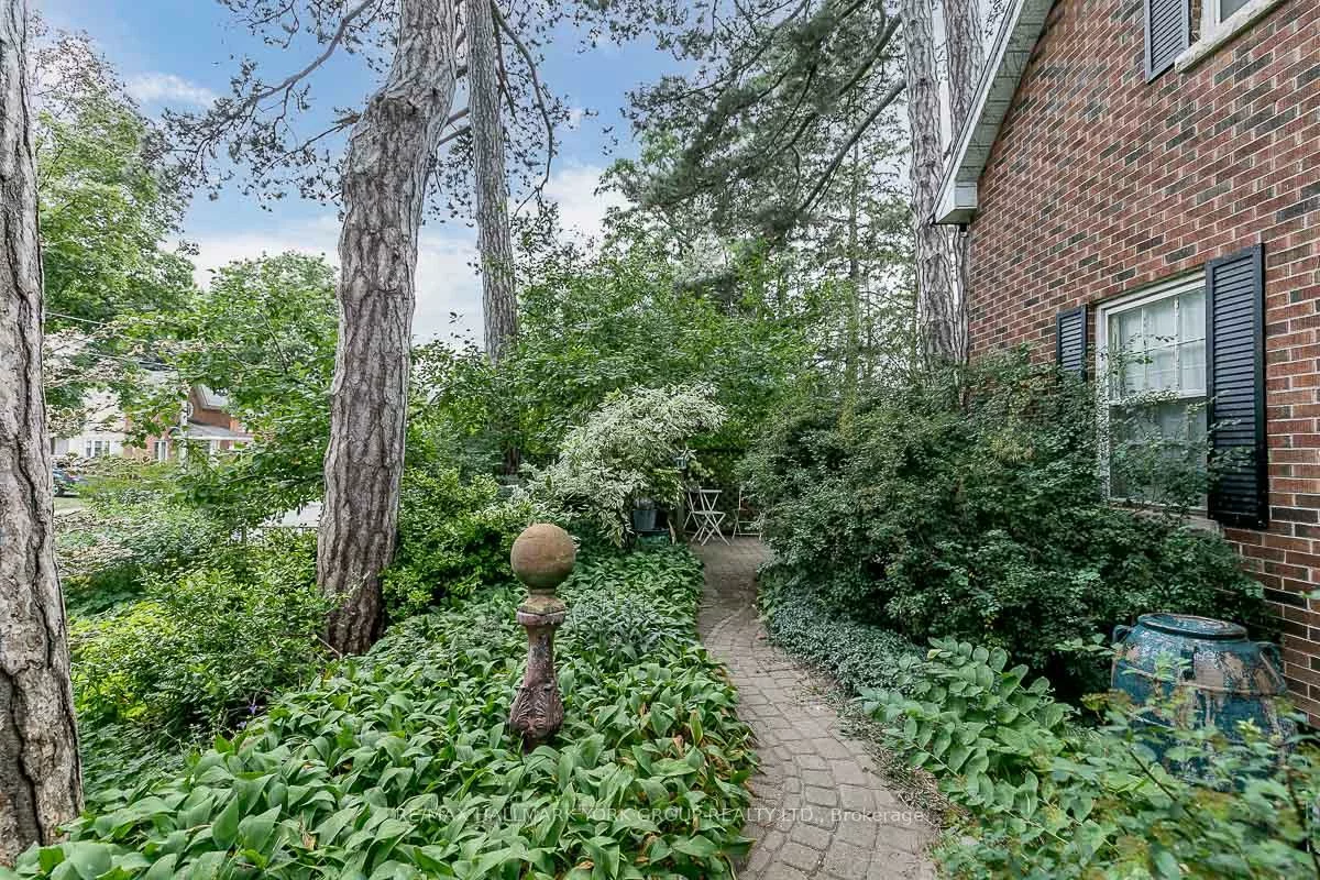 78, Wells, Aurora Village, Aurora