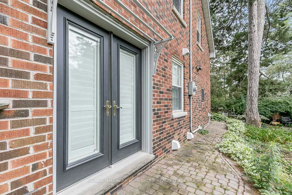 78, Wells, Aurora Village, Aurora