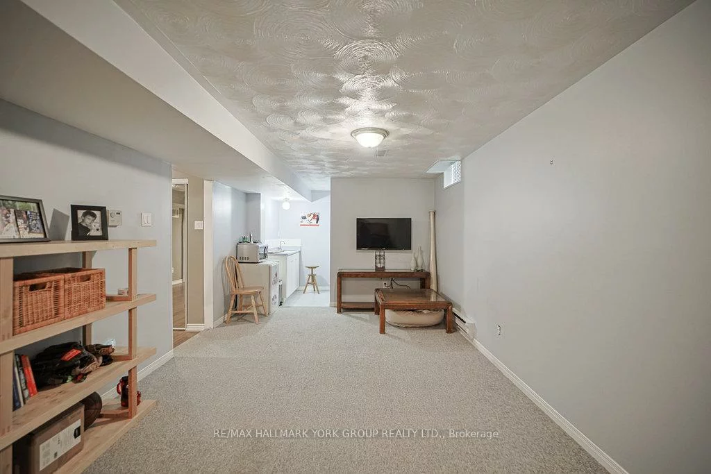 286, Kennedy, Aurora Highlands, Aurora