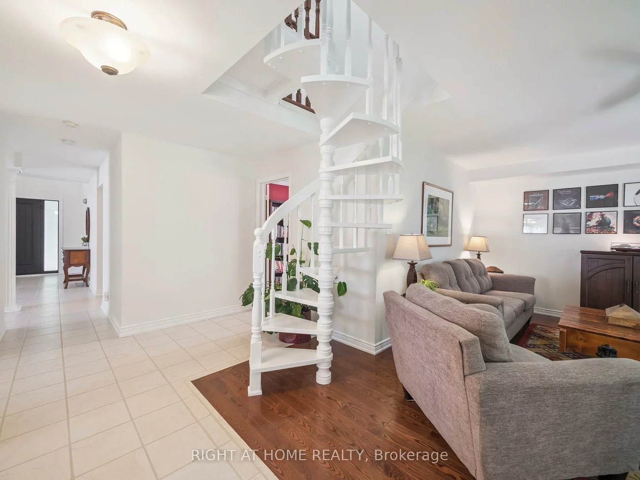 100, Carlyle, Aurora Highlands, Aurora