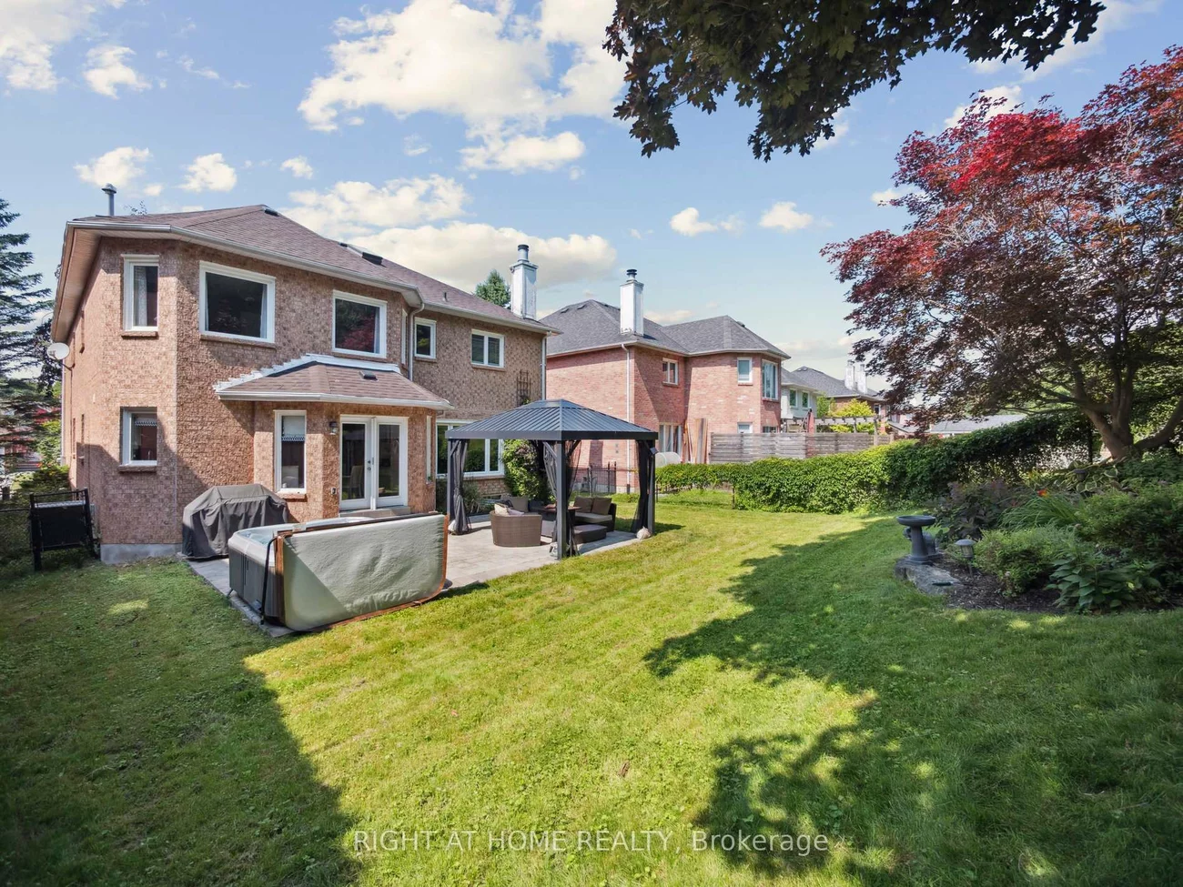 100, Carlyle, Aurora Highlands, Aurora