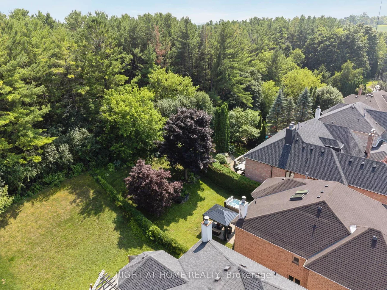 100, Carlyle, Aurora Highlands, Aurora
