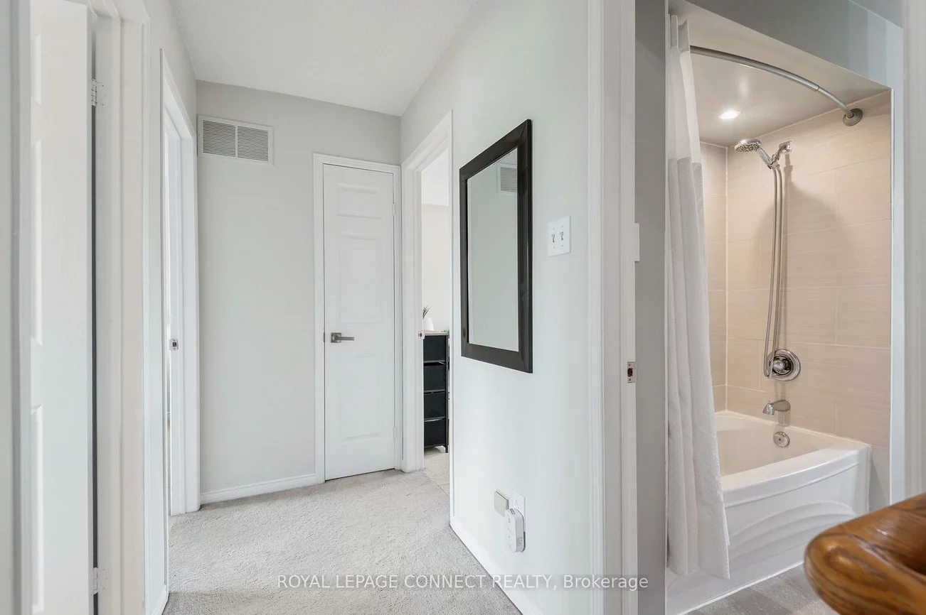 22, Crawford Rose, Aurora Heights, Aurora