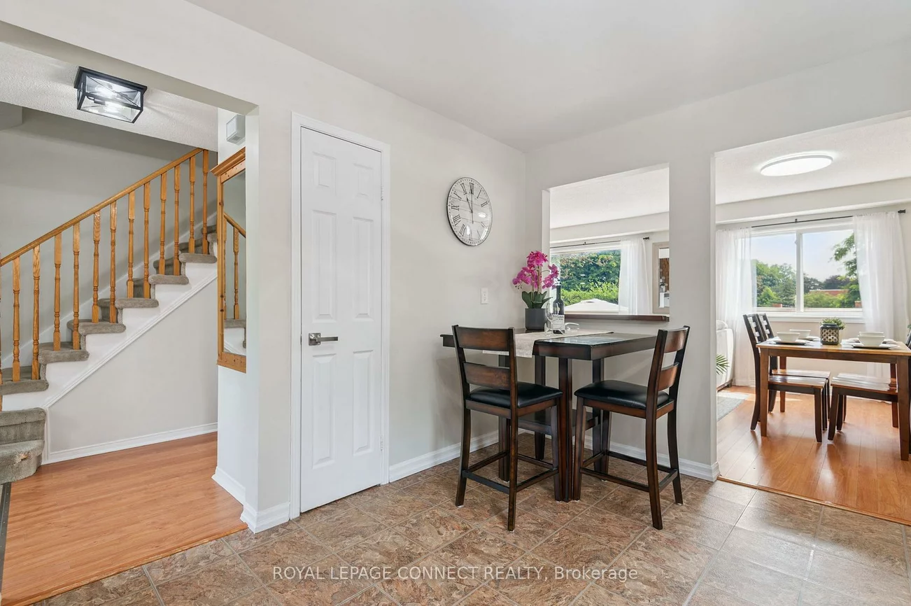 22, Crawford Rose, Aurora Heights, Aurora