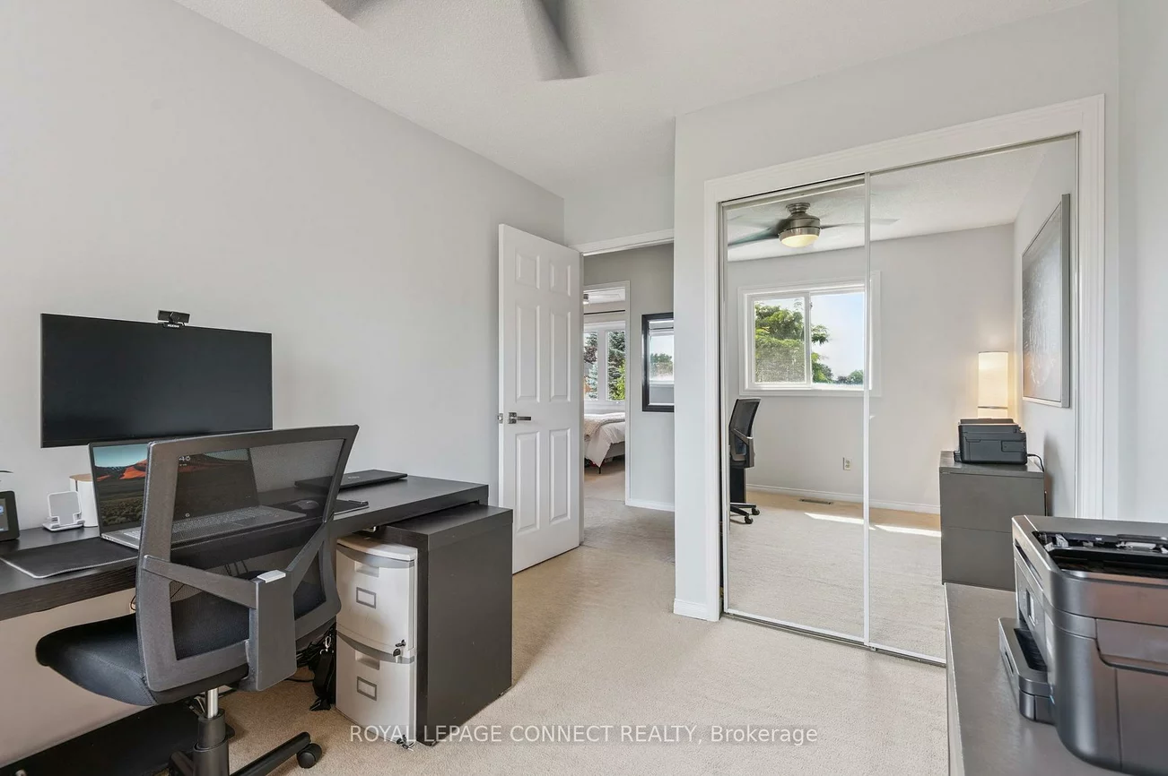 22, Crawford Rose, Aurora Heights, Aurora