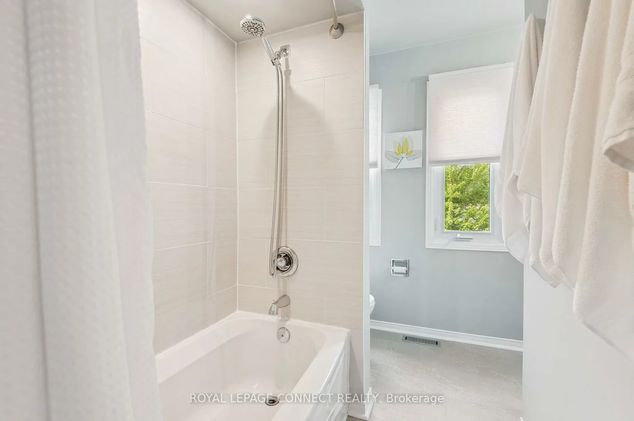 22, Crawford Rose, Aurora Heights, Aurora