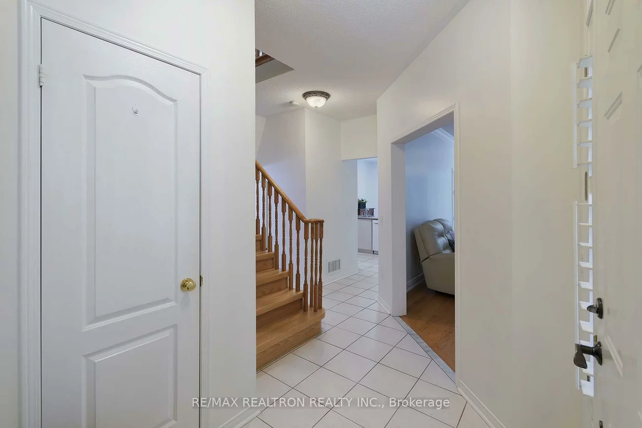 86, Ballymore, Bayview Wellington, Aurora