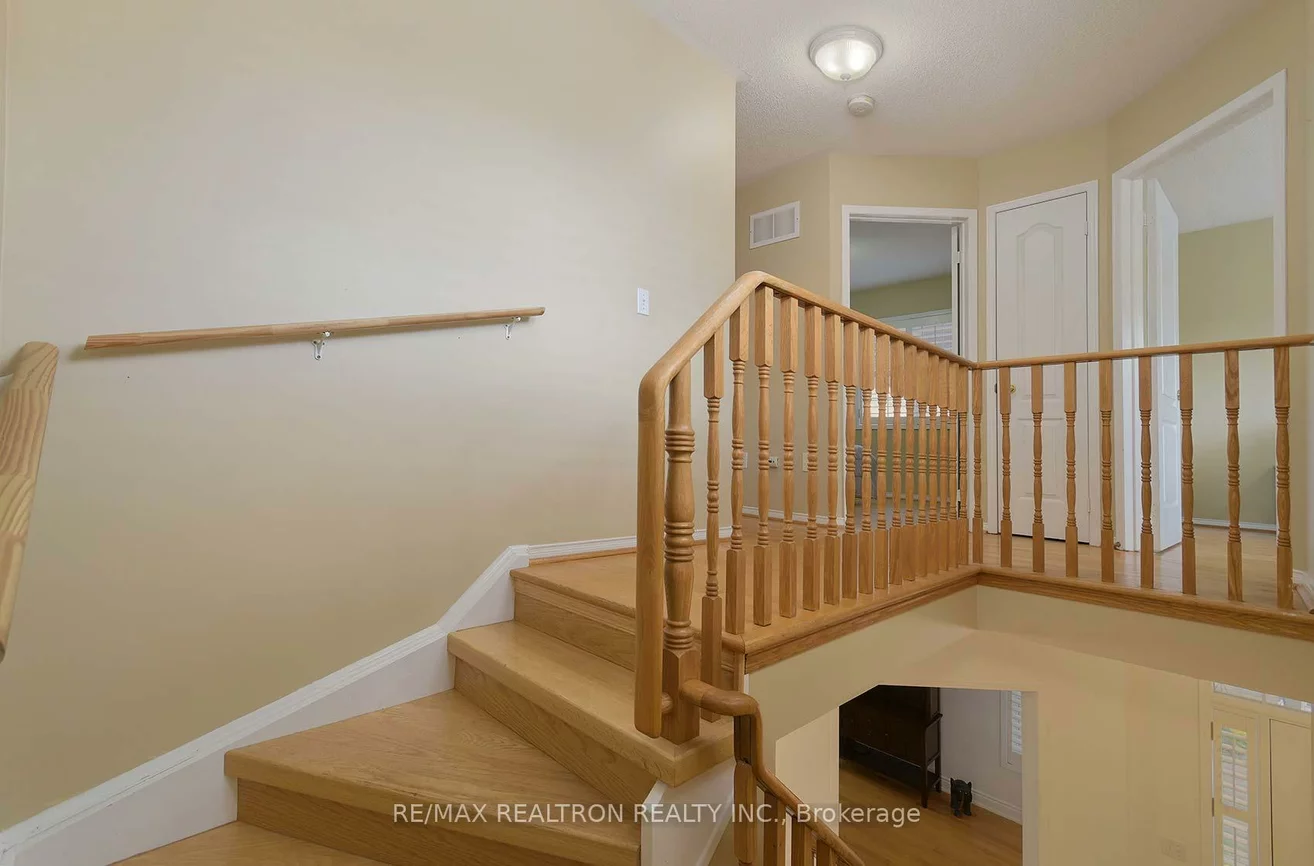 86, Ballymore, Bayview Wellington, Aurora