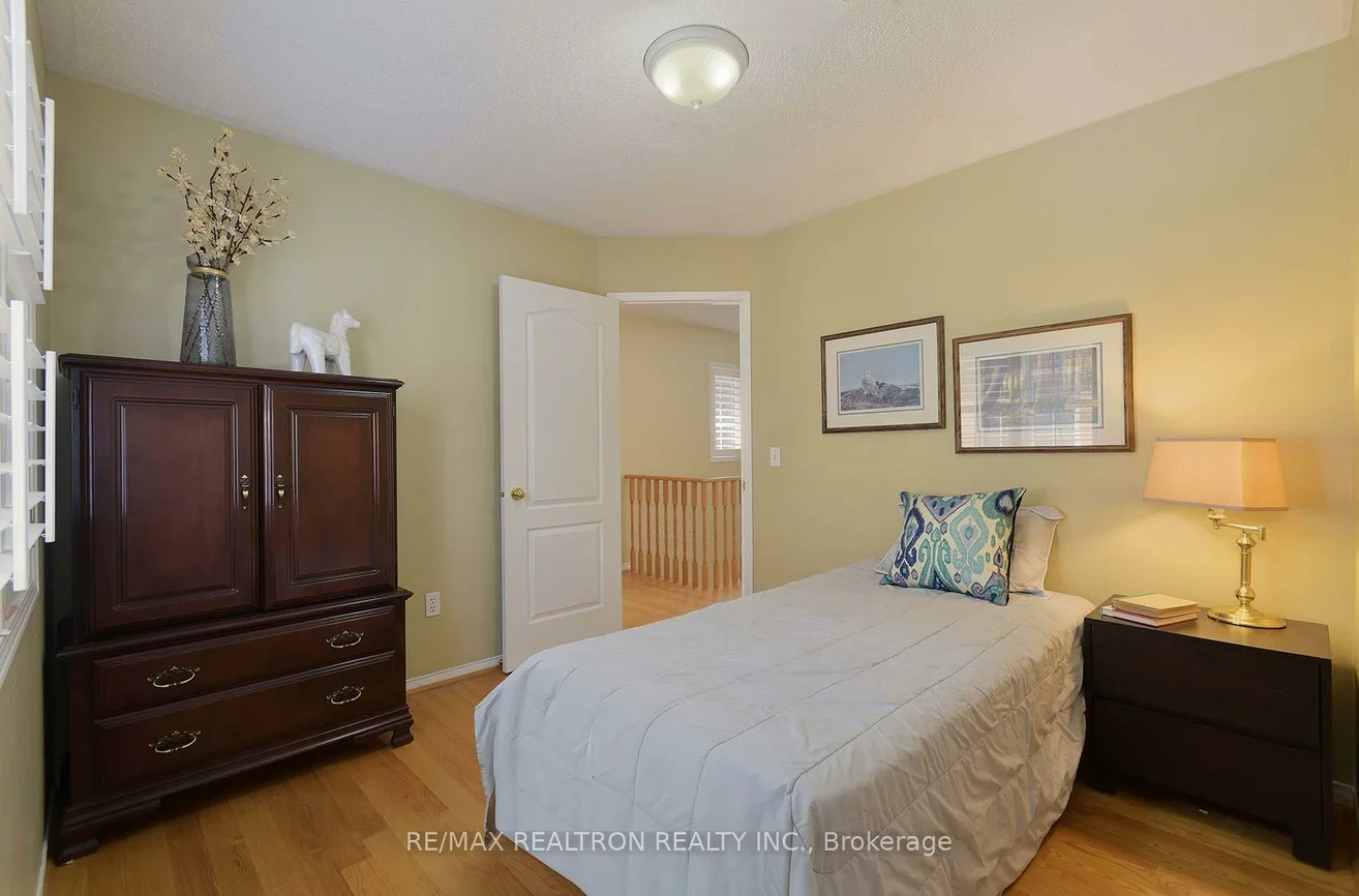 86, Ballymore, Bayview Wellington, Aurora
