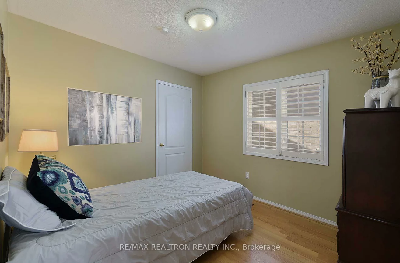 86, Ballymore, Bayview Wellington, Aurora