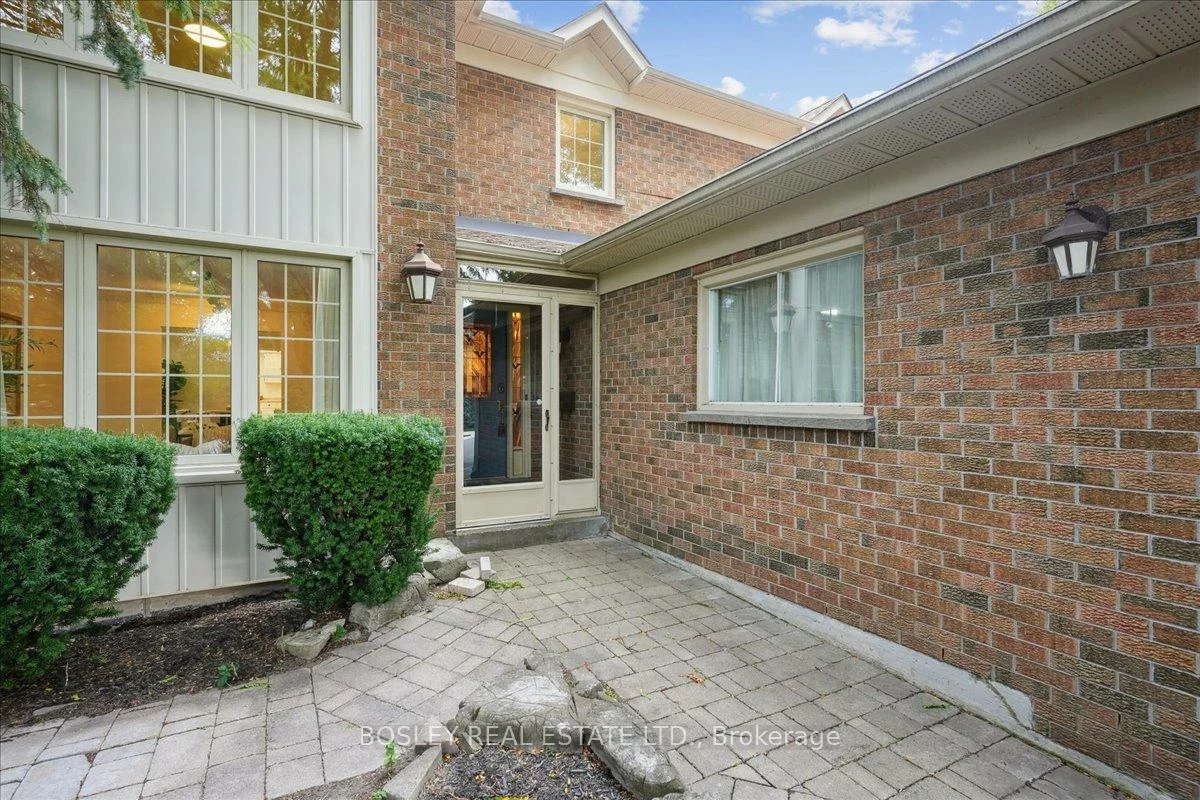 50, Simmons, Aurora Highlands, Aurora