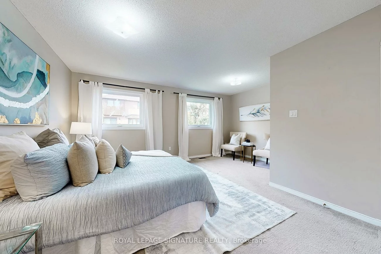 263, Pinnacle, Bayview Wellington, Aurora