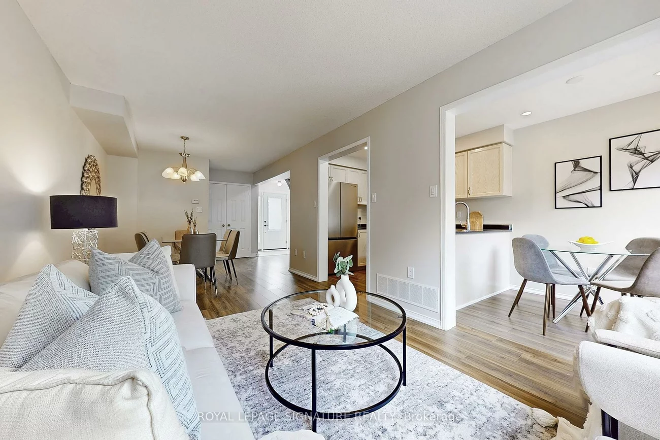 263, Pinnacle, Bayview Wellington, Aurora