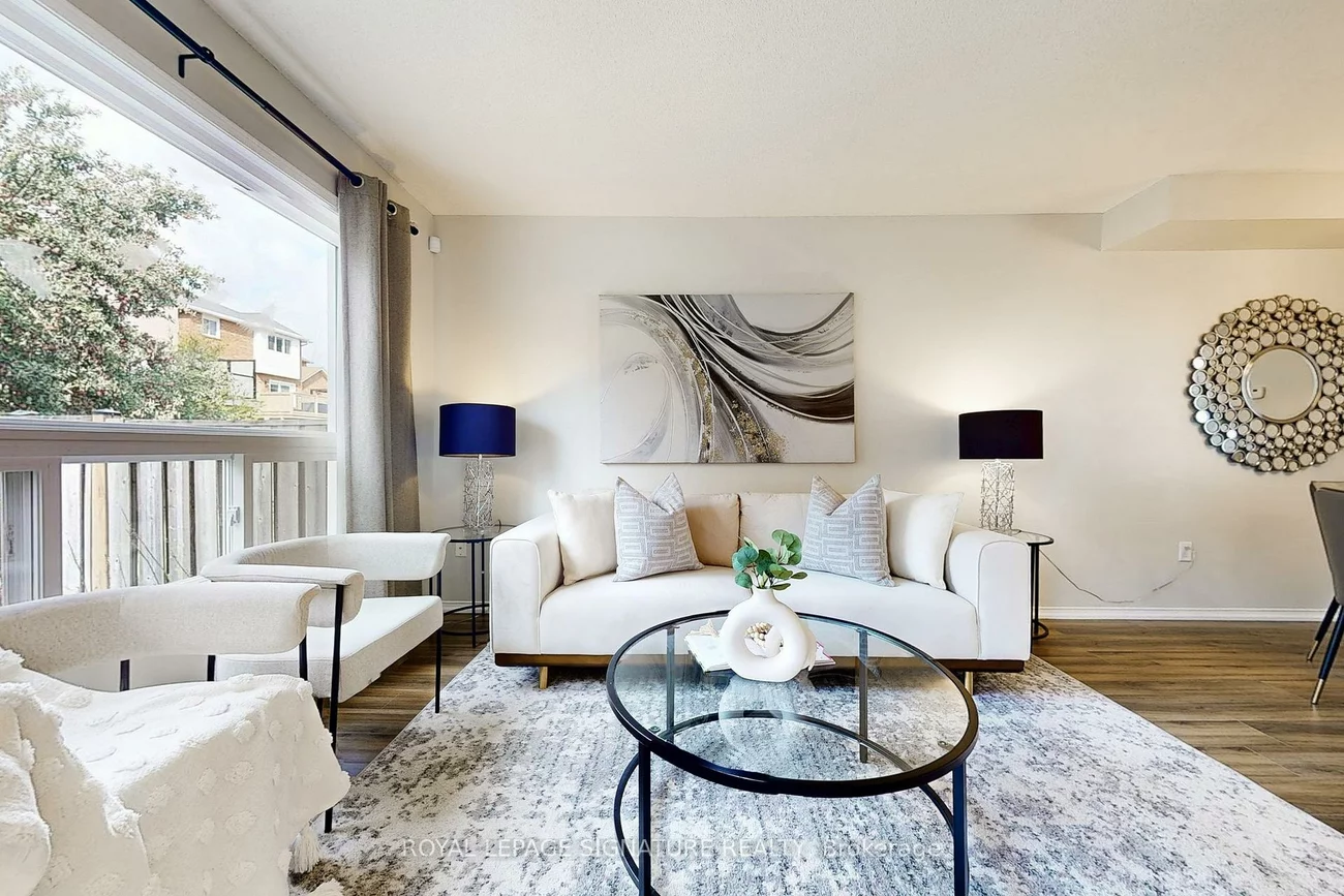 263, Pinnacle, Bayview Wellington, Aurora