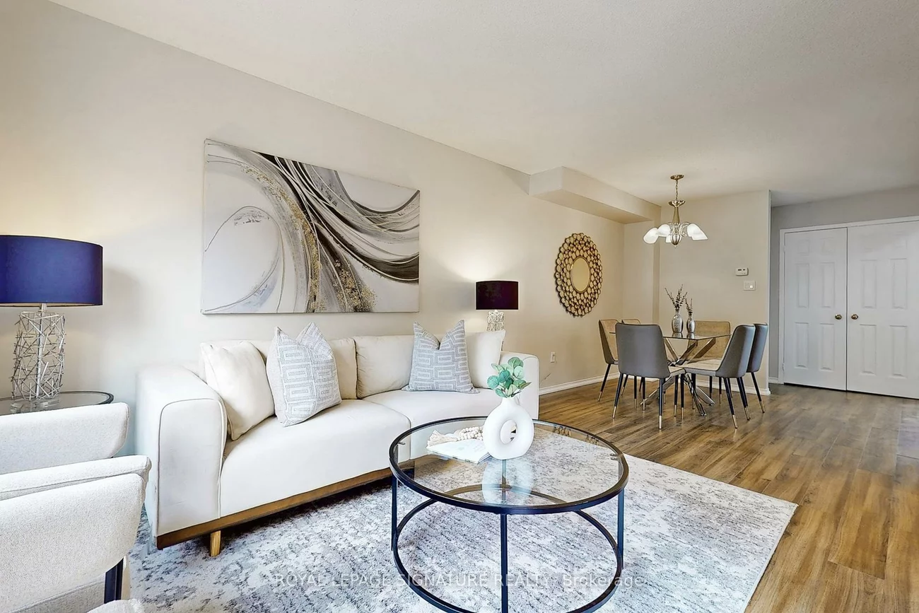 263, Pinnacle, Bayview Wellington, Aurora