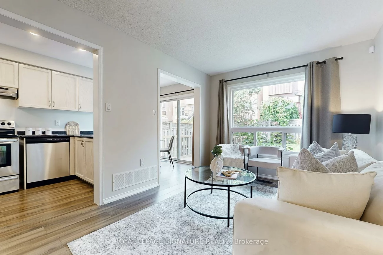 263, Pinnacle, Bayview Wellington, Aurora