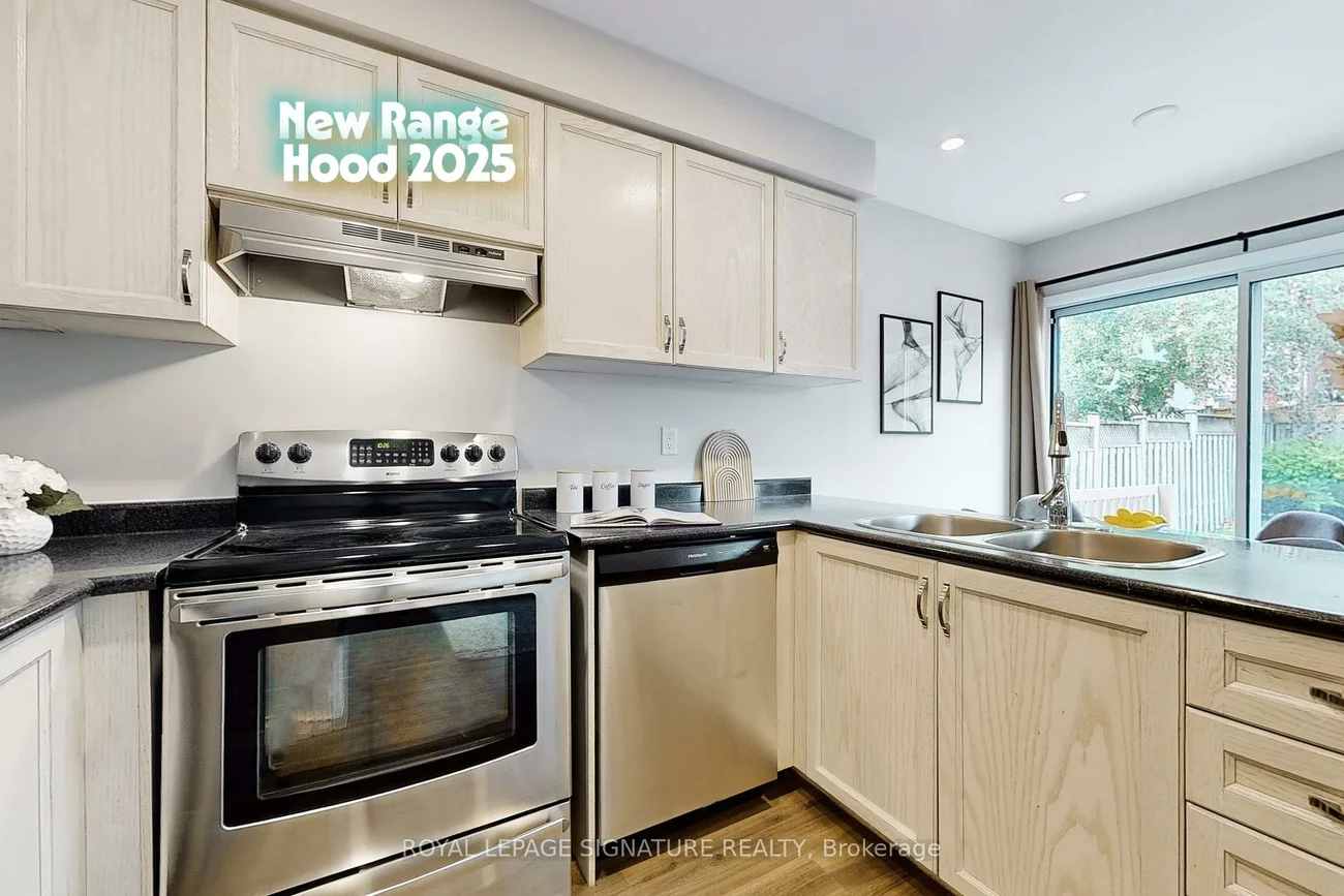 263, Pinnacle, Bayview Wellington, Aurora