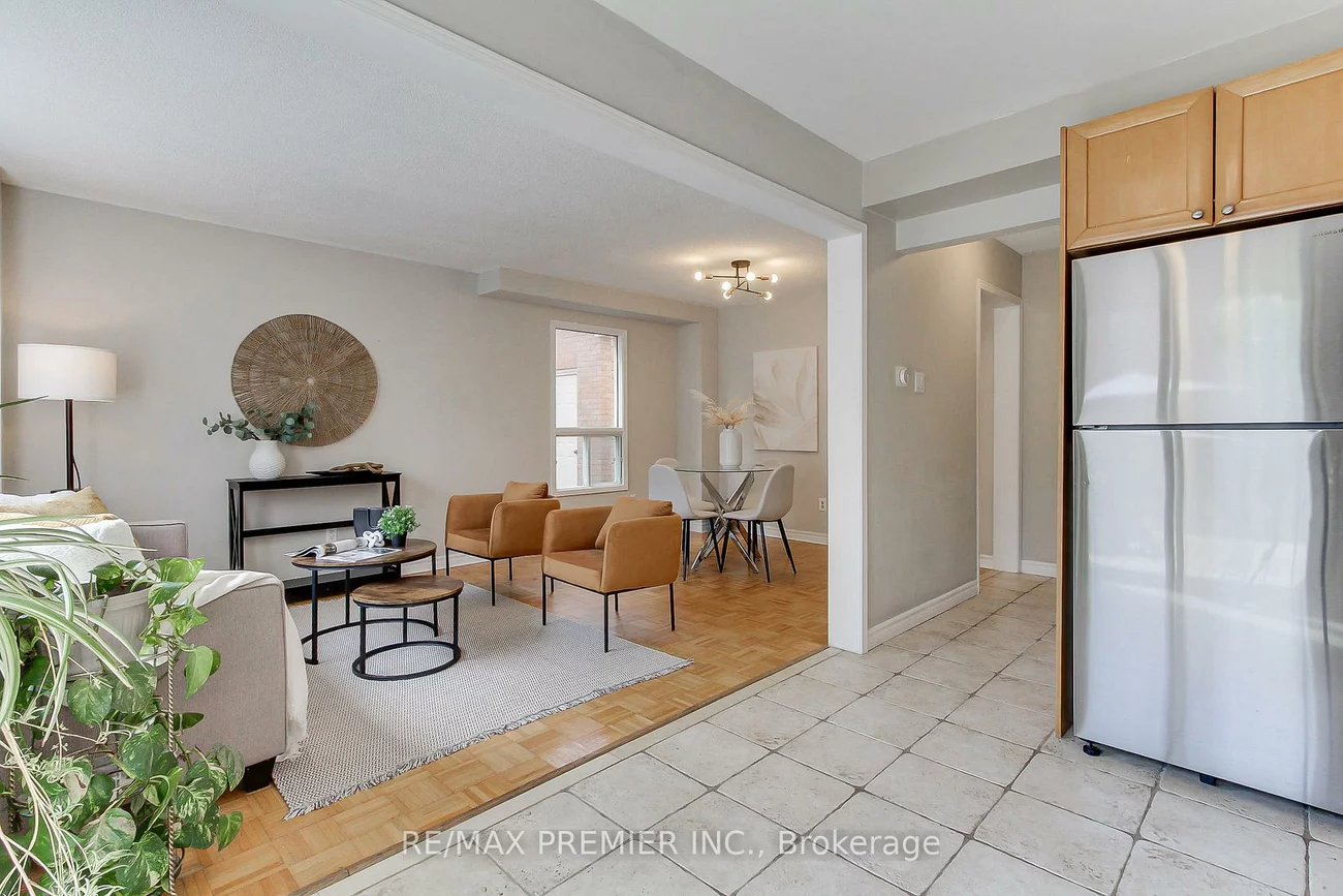 90, Covent, Aurora Highlands, Aurora