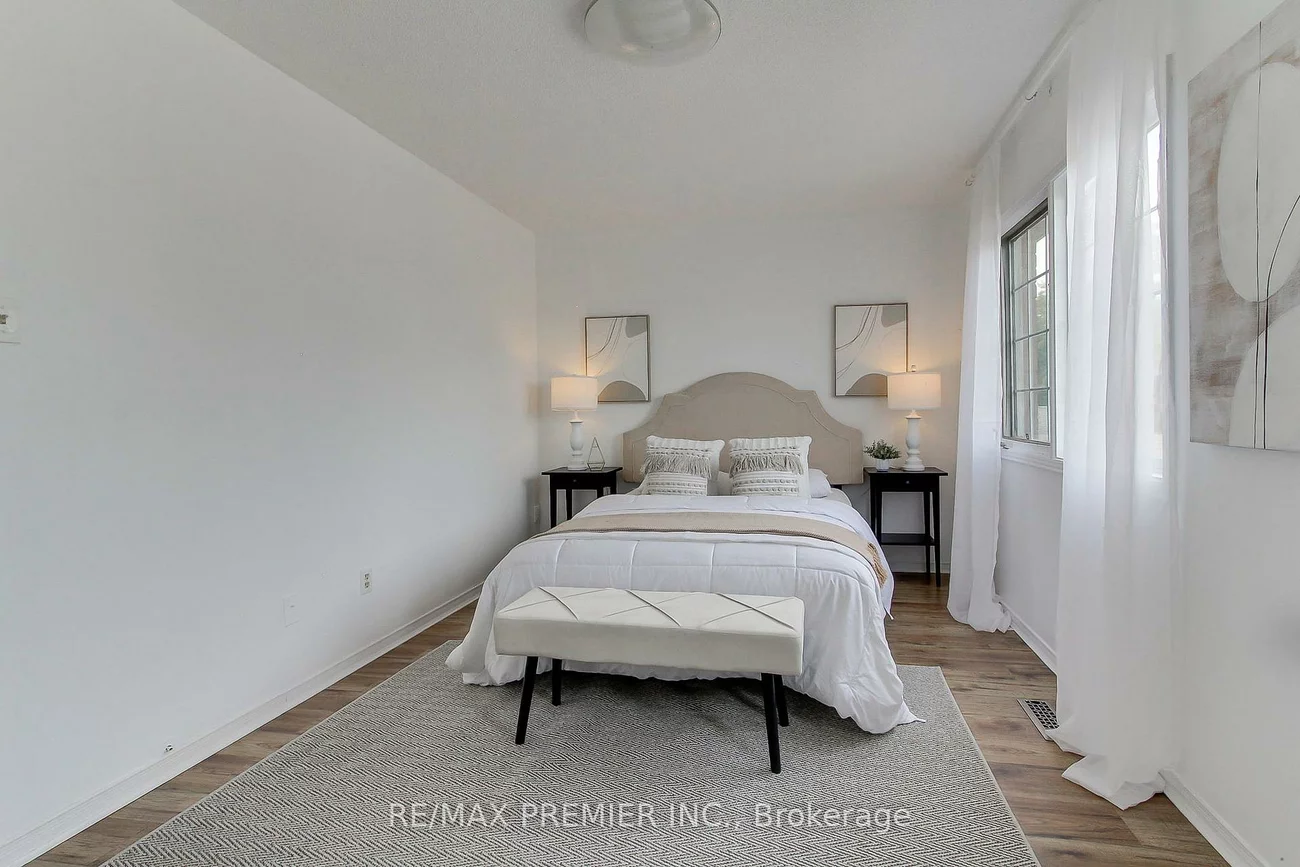 90, Covent, Aurora Highlands, Aurora