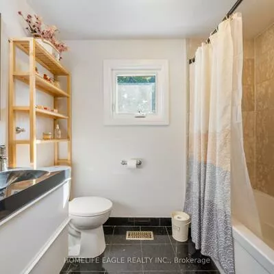 30, Moffat, Aurora Heights, Aurora