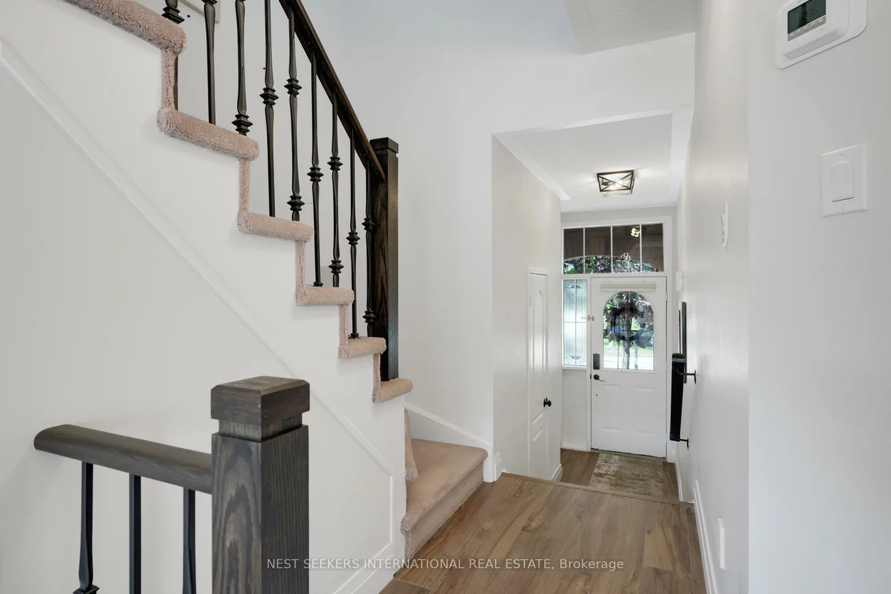 101, Mugford, Bayview Wellington, Aurora