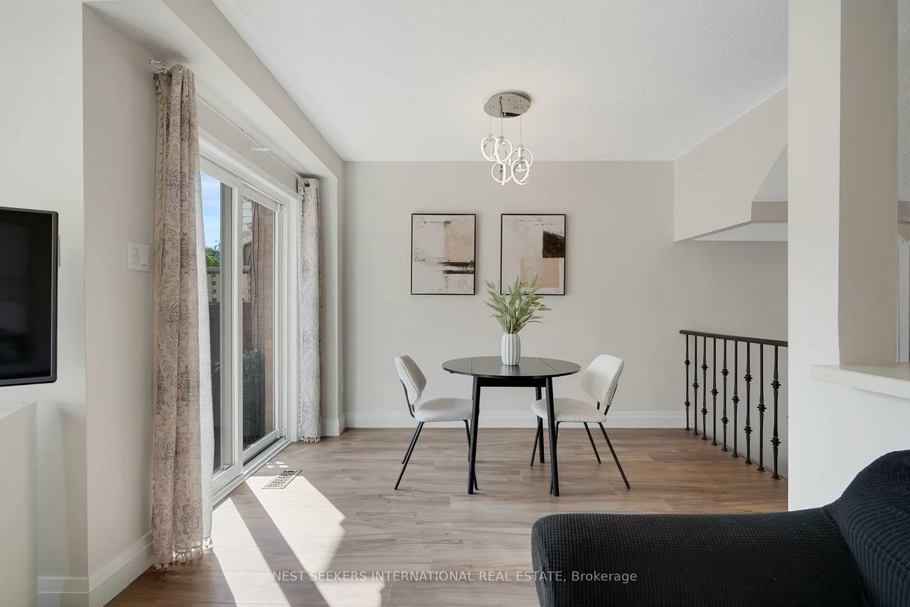 101, Mugford, Bayview Wellington, Aurora