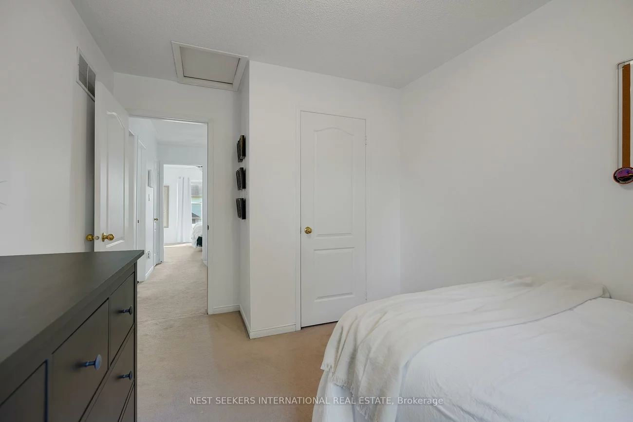 101, Mugford, Bayview Wellington, Aurora
