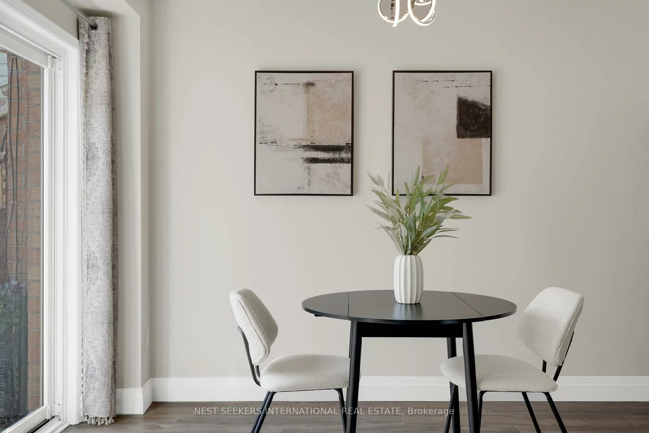 101, Mugford, Bayview Wellington, Aurora