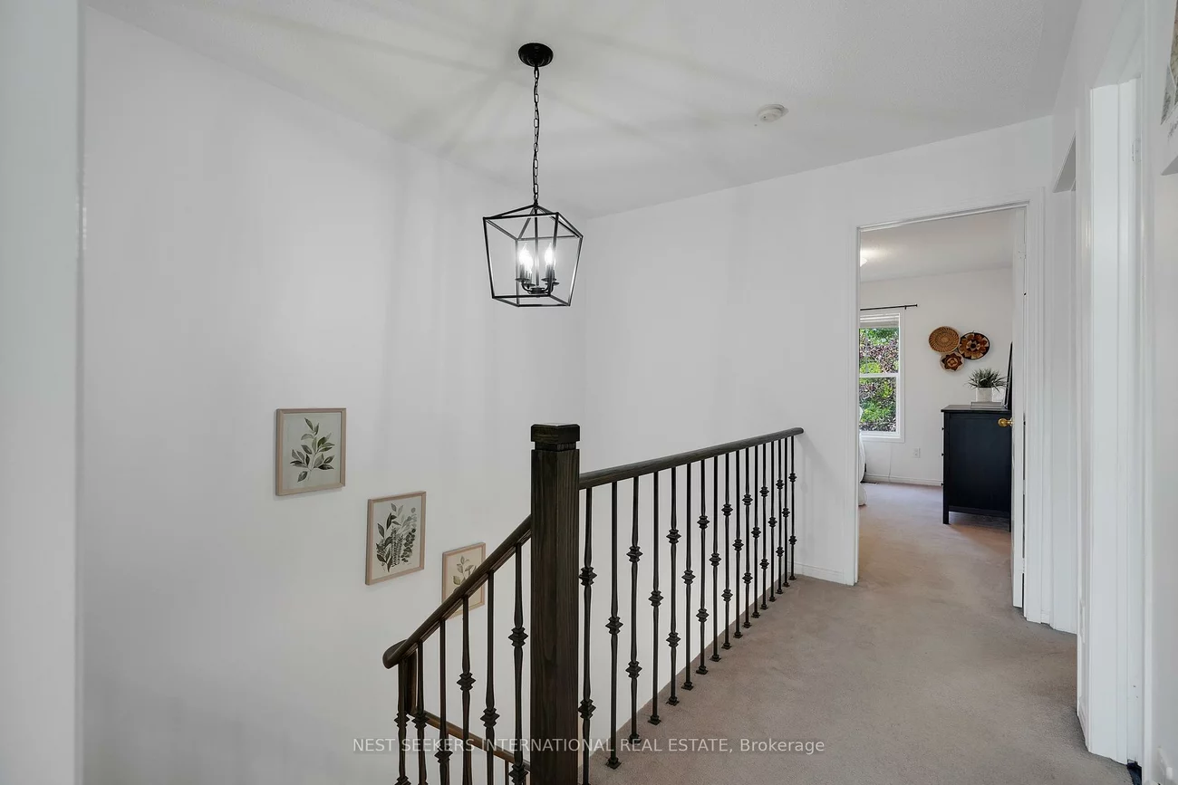 101, Mugford, Bayview Wellington, Aurora