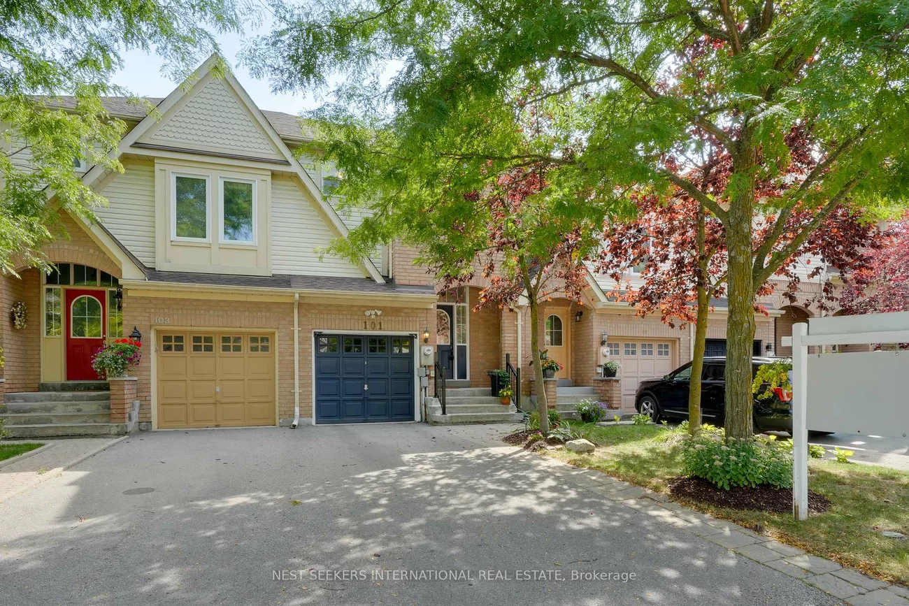 101, Mugford, Bayview Wellington, Aurora