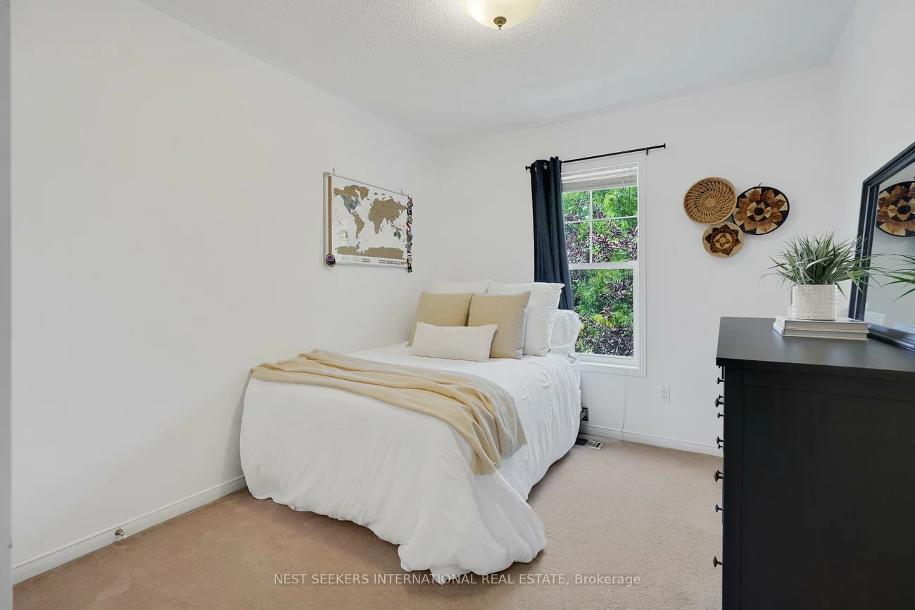 101, Mugford, Bayview Wellington, Aurora
