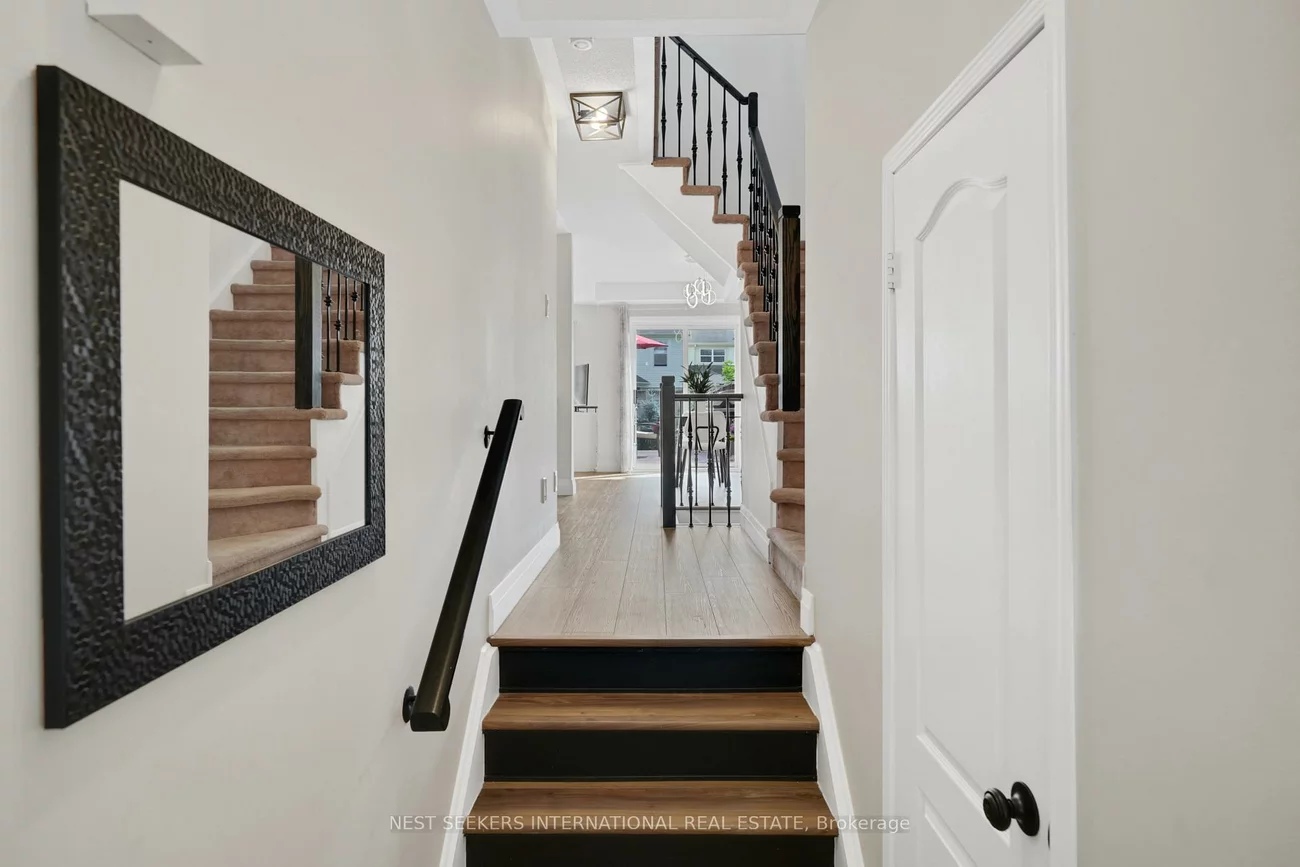 101, Mugford, Bayview Wellington, Aurora