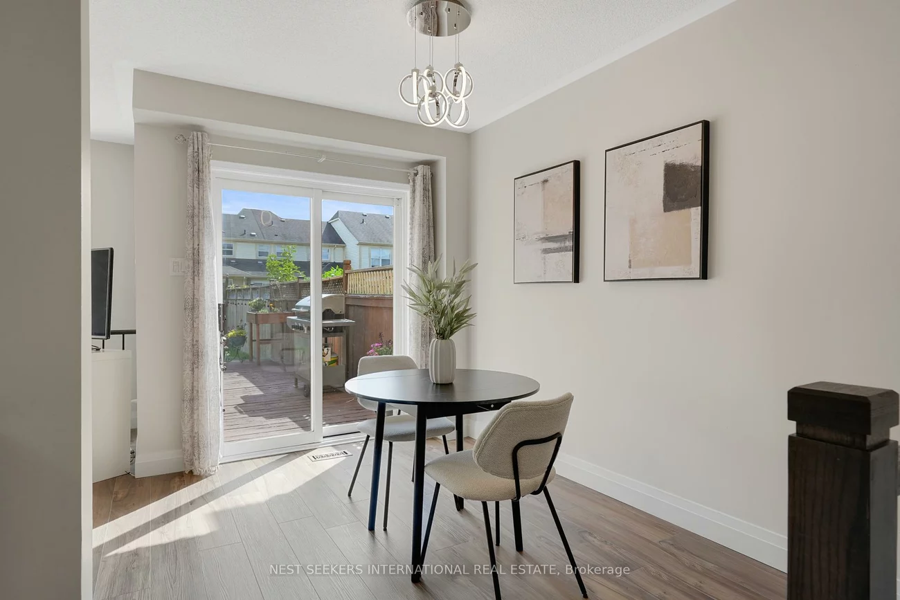 101, Mugford, Bayview Wellington, Aurora
