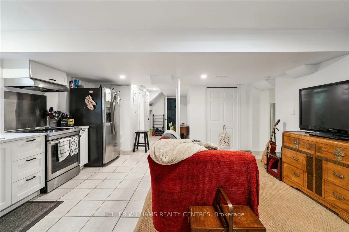 70, Earl Stewart, Bayview Wellington, Aurora