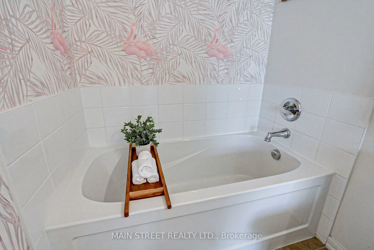 15949, Bayview, Bayview Northeast, Aurora