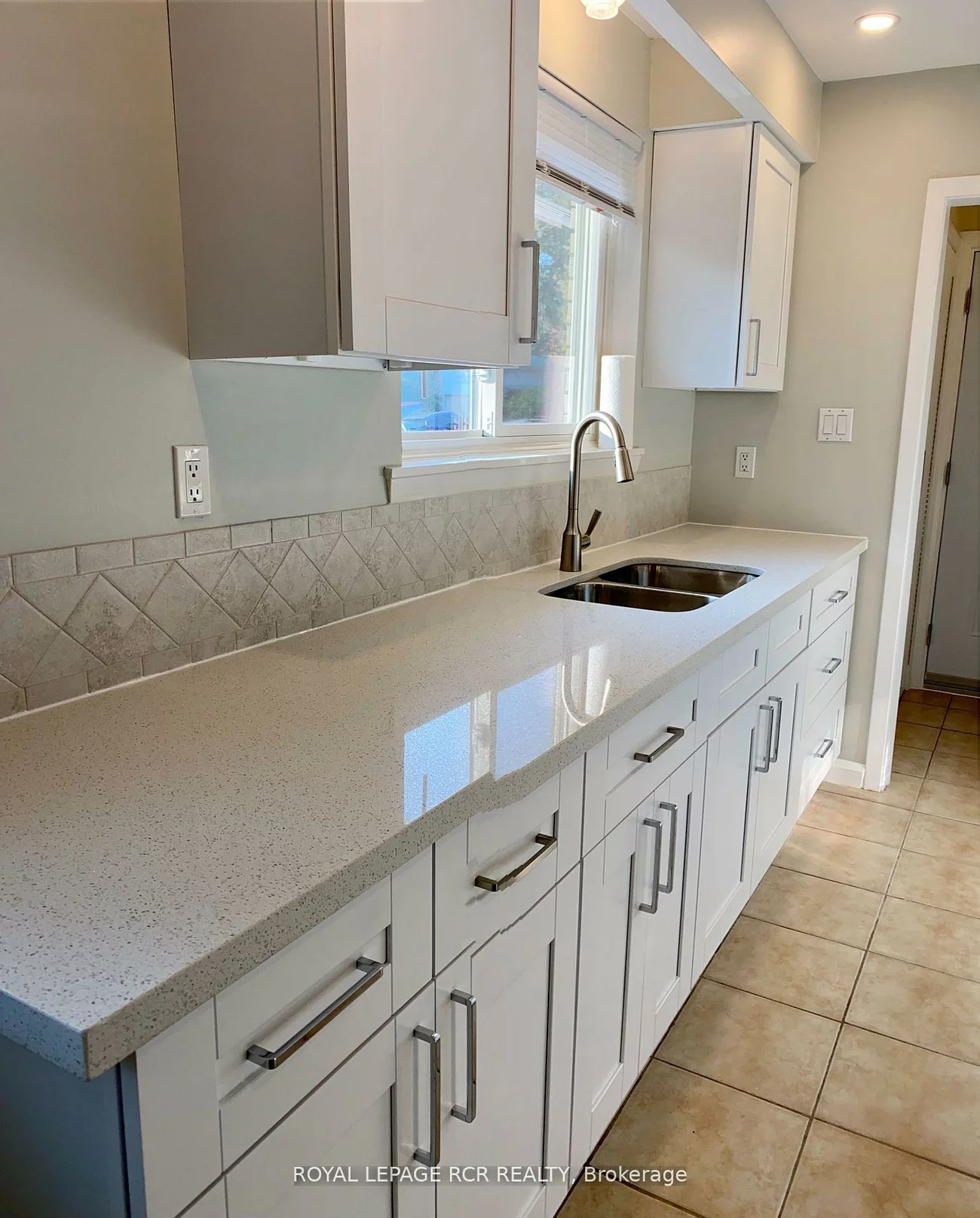 15, Mcdonald, Aurora Heights, Aurora