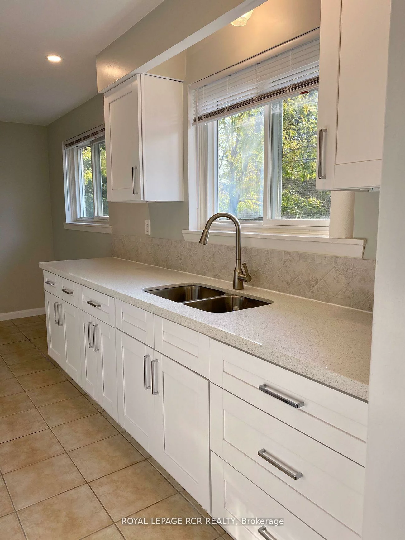 15, Mcdonald, Aurora Heights, Aurora