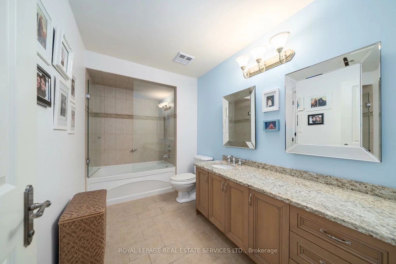 16, Sherman Oaks, Hills of St Andrew, Aurora